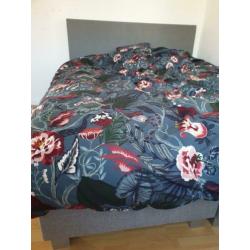Boxspring bed 160 cm zo goed als nieuw!