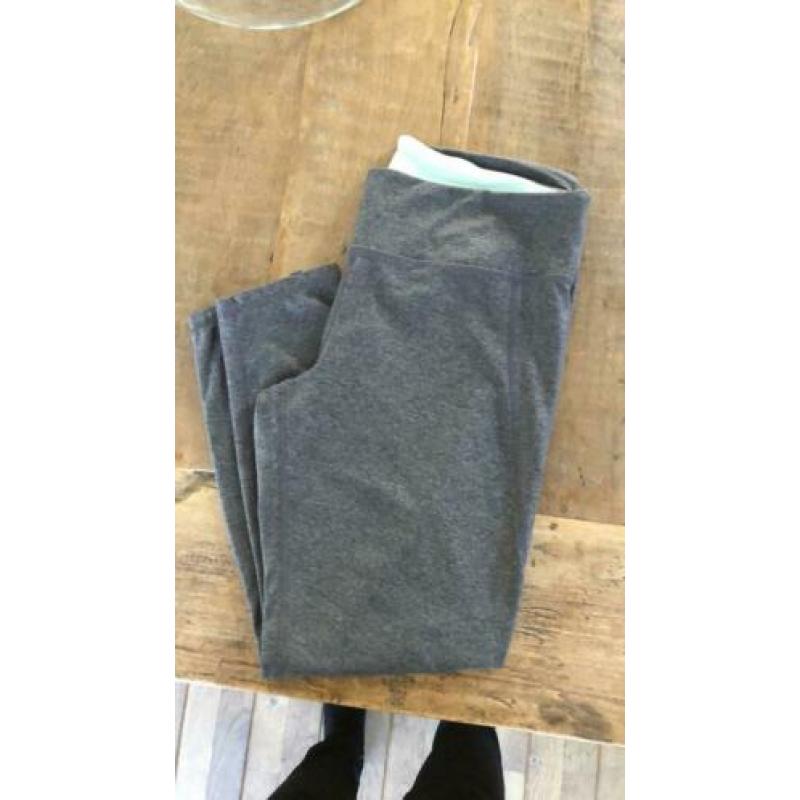 Sportbroek merk H & M maat L