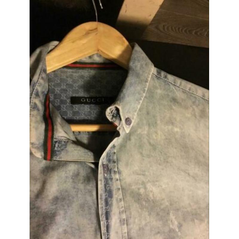Gucci overhemd weg=pech