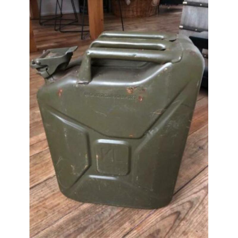 leger jerrycan