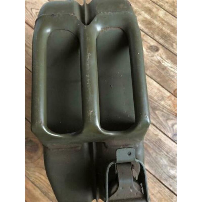 leger jerrycan