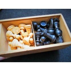 Schaken~Schaakstukken in Originele Bewaardoos~Hout~Schaak