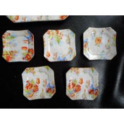 Royal Duchess. Mille Fleurs 1 bonbon schaal + 5 bordjes