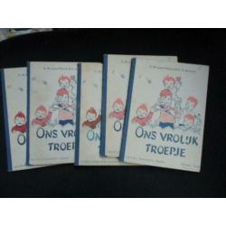 Sprookjes leesboek en ons vrolijk troepje schoolboekjes -spr