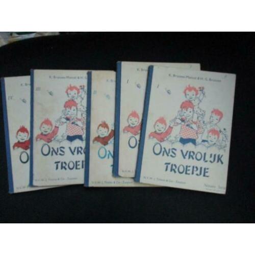 Sprookjes leesboek en ons vrolijk troepje schoolboekjes -spr