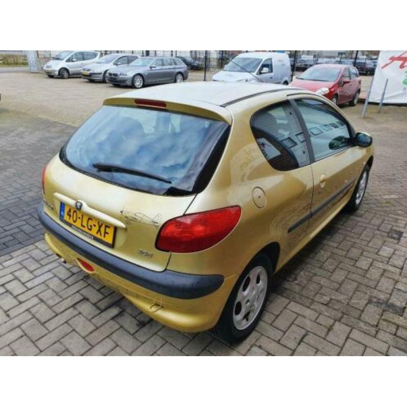 Peugeot 206 1.4 3D 2003 nw. Apk