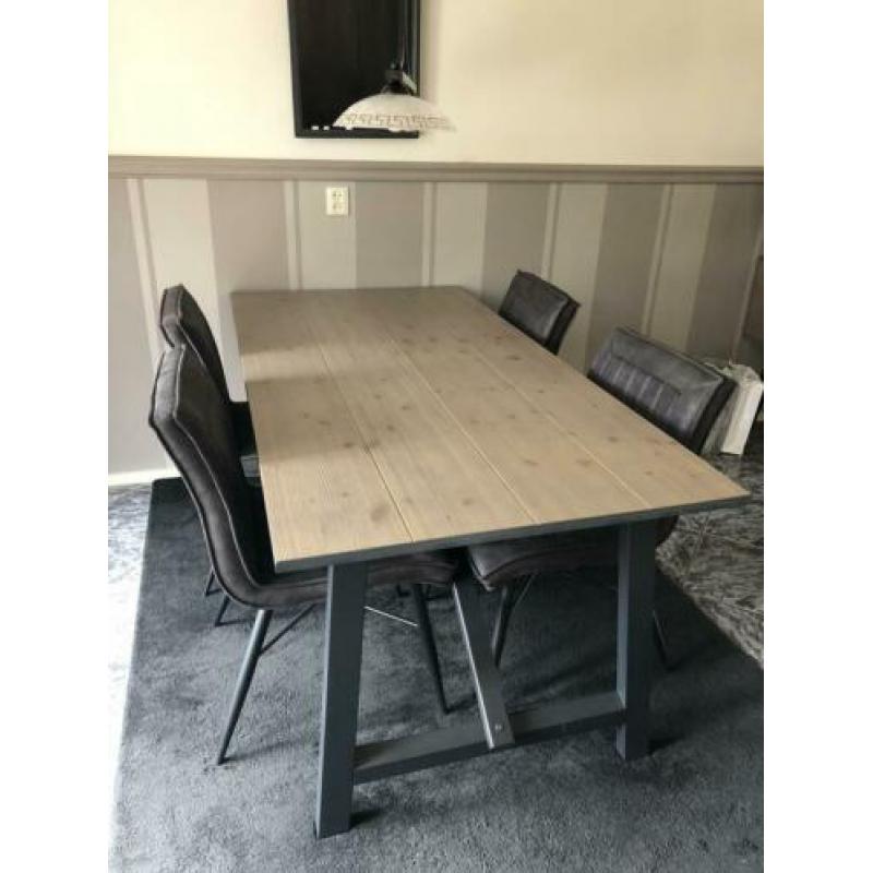 Houten eettafel smokey grey