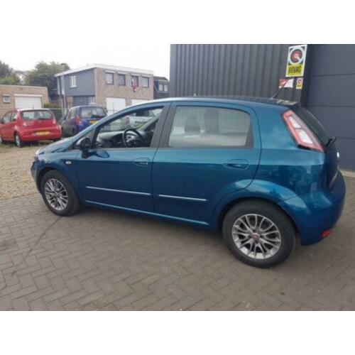 Fiat Punto 1.3 Multijet 62KW 5DR 2012 Blauw.