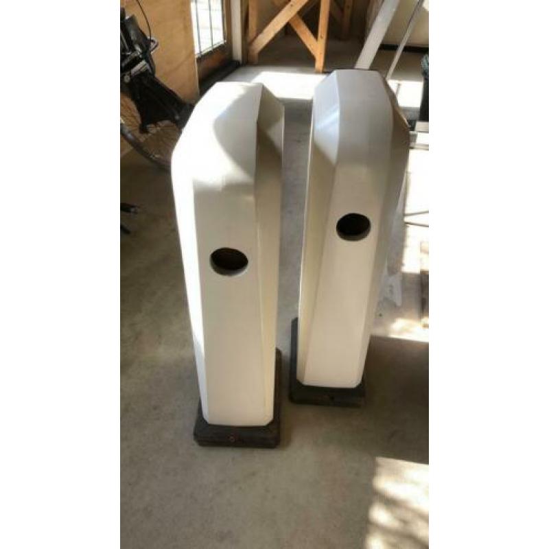 Betonnen speakers, super geluid! merk: Rauna of Sweden
