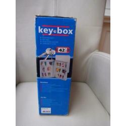 174 Sleutelkastje, key-box voor 42 sleutels, nieuw
