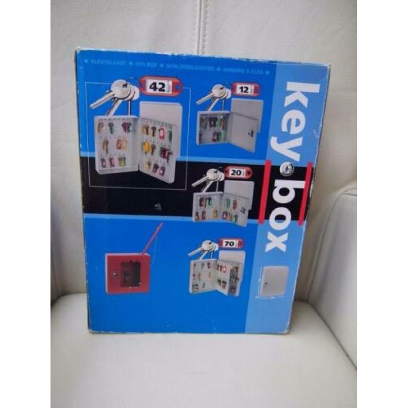 174 Sleutelkastje, key-box voor 42 sleutels, nieuw