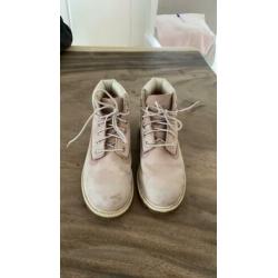 Timberlands zachtroze nubuck leer maat 33