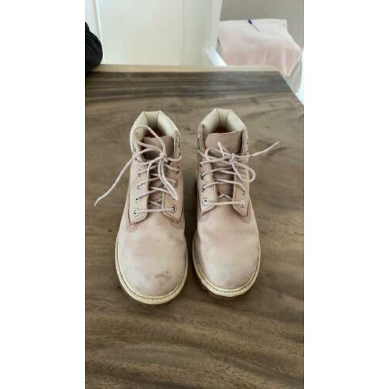 Timberlands zachtroze nubuck leer maat 33