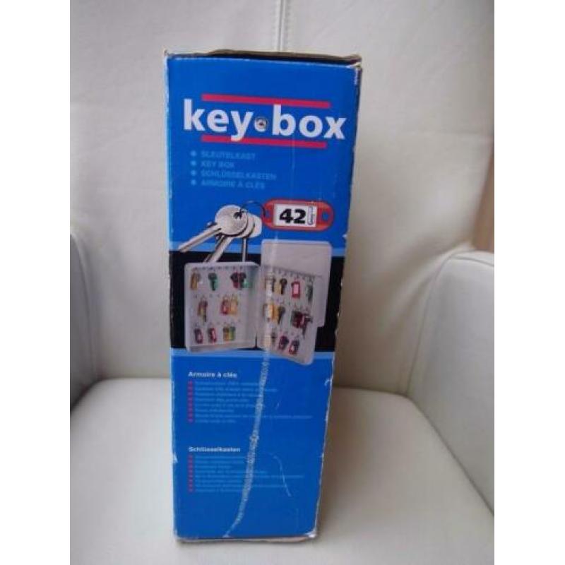 174 Sleutelkastje, key-box voor 42 sleutels, nieuw