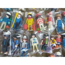 140 Playmobil poppetjes