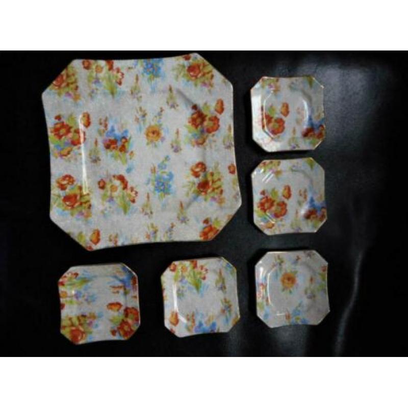 Royal Duchess. Mille Fleurs 1 bonbon schaal + 5 bordjes
