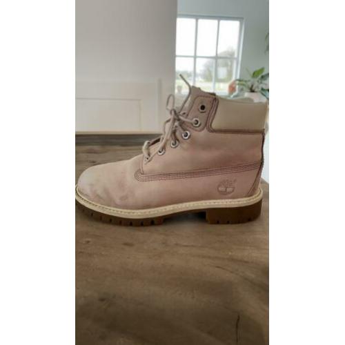 Timberlands zachtroze nubuck leer maat 33