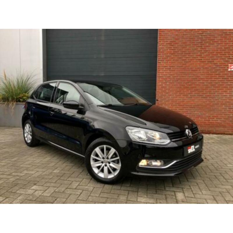 Volkswagen Polo 1.2 TSI Comfortline Business R 2017,R-Line,