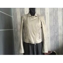 Leren jasje van Patago,maat 40, kleur is grijs/beige