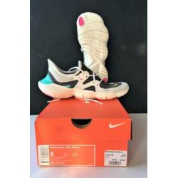 Nr. 92 / Maat 39 & 40,5 / Nike FREE RN 5.0 / 67 % korting