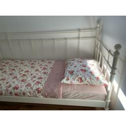 Nieuw Ikea bed Tromnes wit metaal + lattenbodem ongebruikt