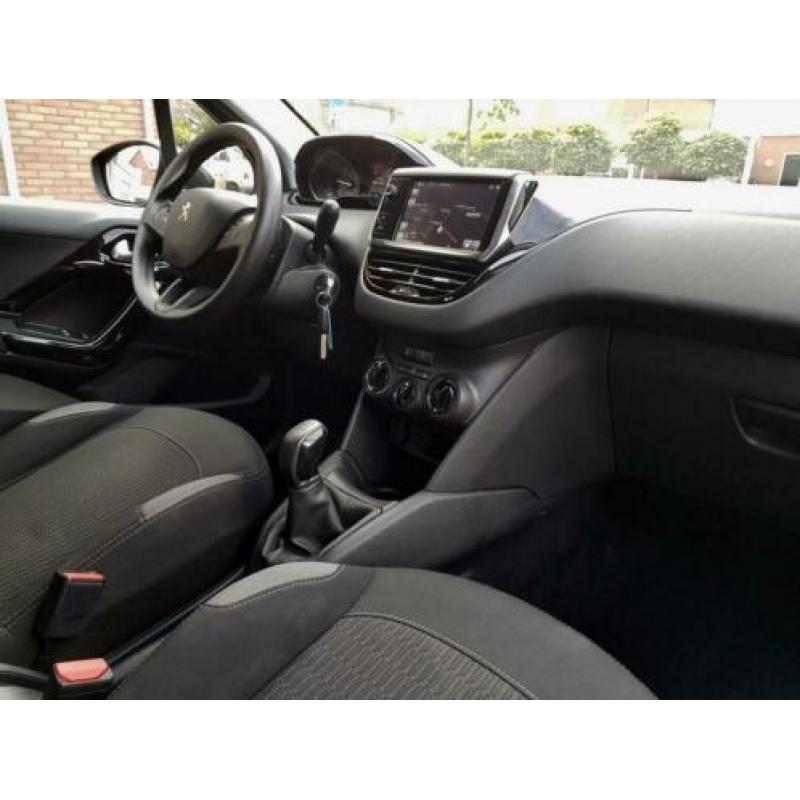 Peugeot 208 1.6 BLUE-HDI ACTIVE 5DRS NAVI LED PDC SL.100d.KM