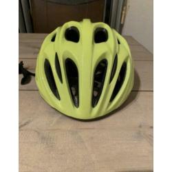 Aangeboden nieuwe racehelm, fietscomputer en tijdschriften