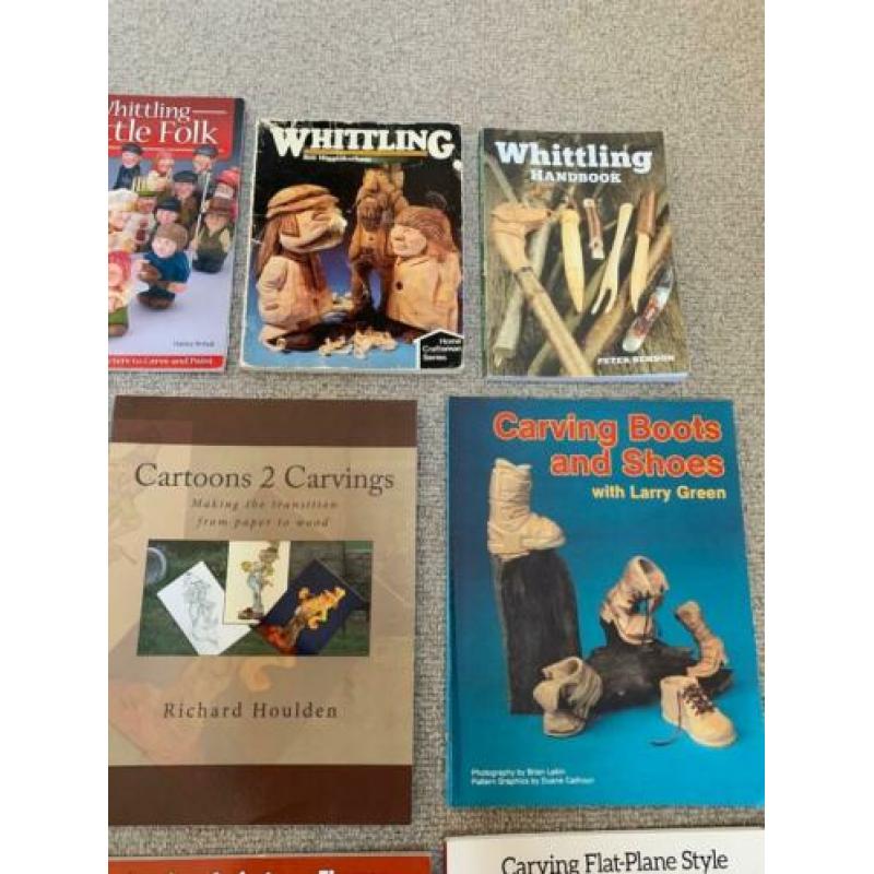 Partij boeken houtsnijden graveren wood carving Whittling 17