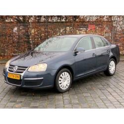 Volkswagen Jetta 1.6 FSI Comfortline, Zeer Nette AUto.