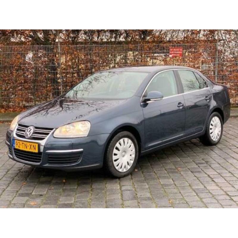 Volkswagen Jetta 1.6 FSI Comfortline, Zeer Nette AUto.