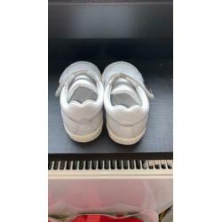 Nieuwe D&G schoentjes baby maat 20 ( vergeten in me kast )