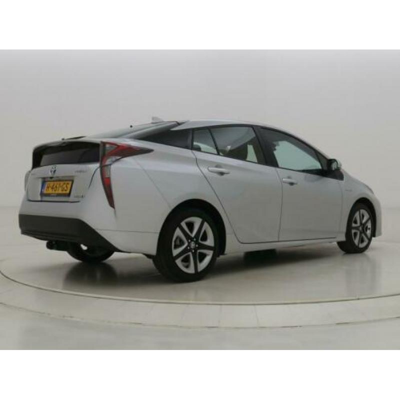 Toyota Prius 1.8 Dynamic Navi | Cruise control | LMV