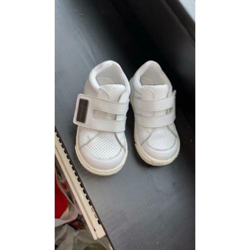 Nieuwe D&G schoentjes baby maat 20 ( vergeten in me kast )