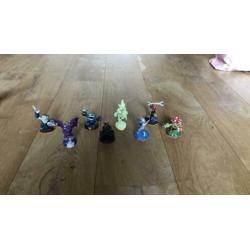 Skylanders Giants spel+portaal met skylanders erbij.