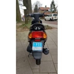 Peugeot V-Clic 4-takt snorscooter, 2008, zwart.