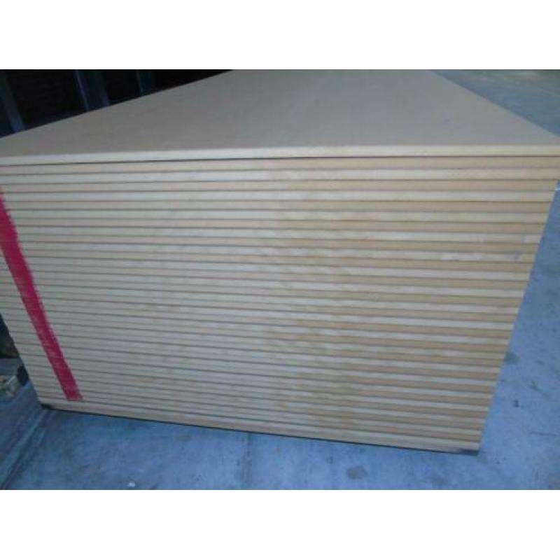 Te Koop: Schitterende partij MDF platen brandwerend 2720x122