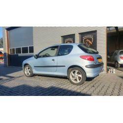Peugeot 206 1.6 16V 3D 2001 Grijs nwe apk