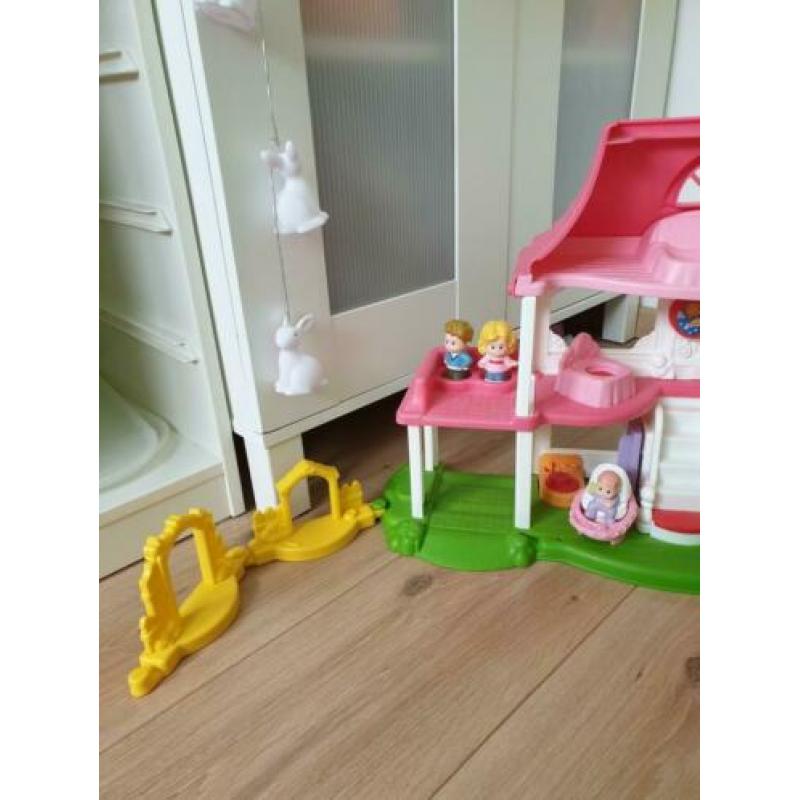 Fisher price little people geluidenhuis
