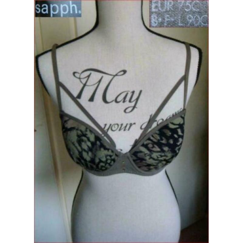 SAPPH BH maat 75C + brazilian slip maat M in kakigroene tint