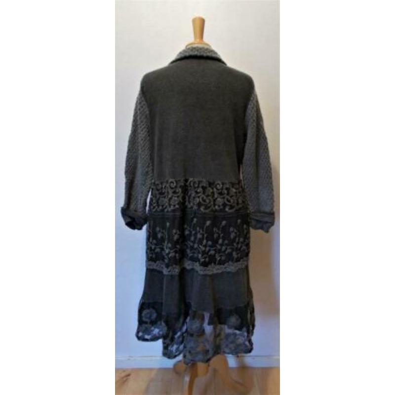 Bohemian/Ibiza mooi lang grijs vest van Elisa Cavaletti! XL