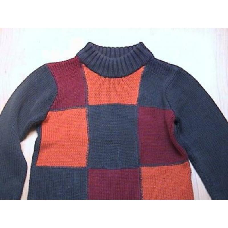 Hema bruine trui met blokken in oranje en rood maat 110 116
