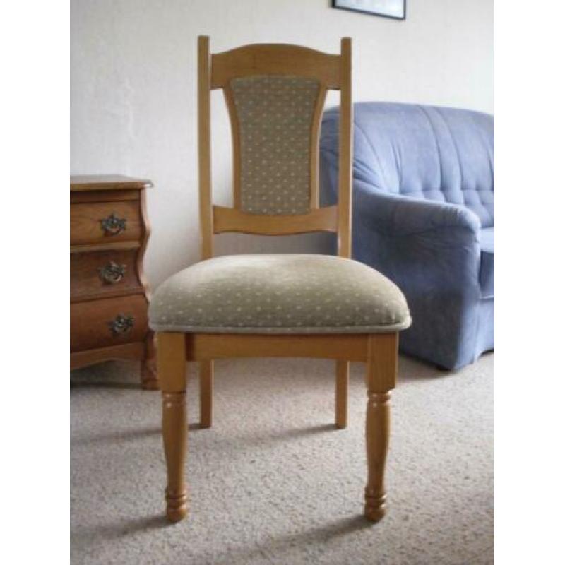 2 blank eiken eetkamerstoelen