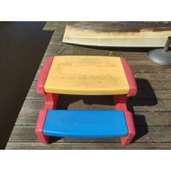 Little Tikes picknick tafel inclusief tuin speelgoed.