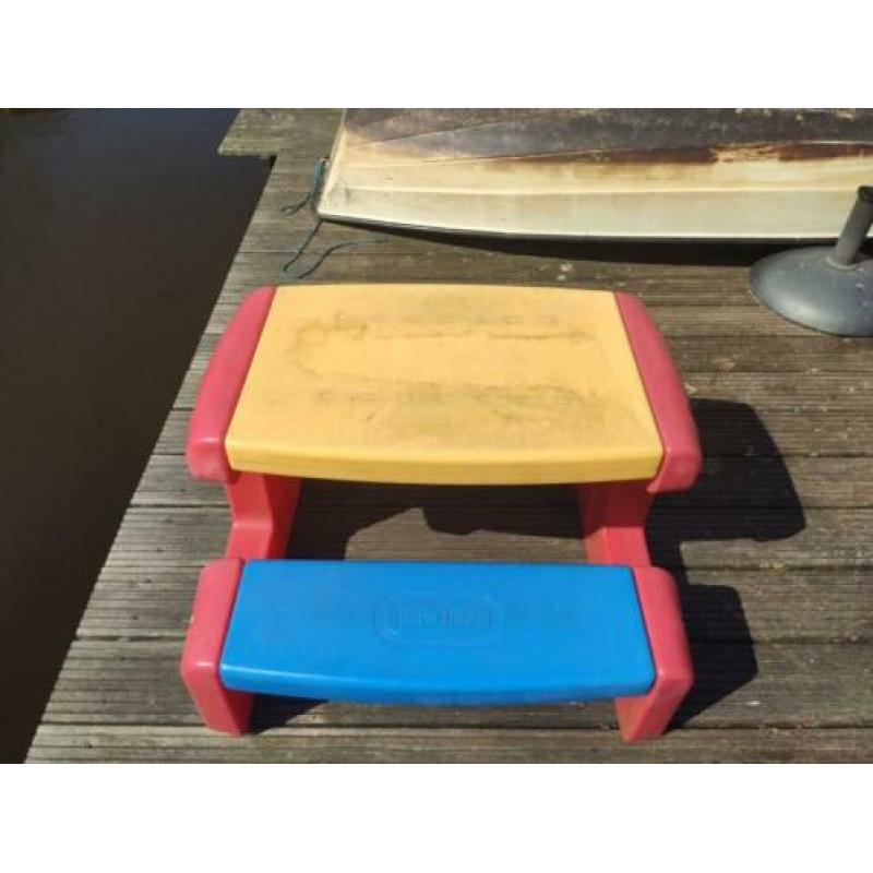 Little Tikes picknick tafel inclusief tuin speelgoed.