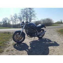 Ducati monster 750