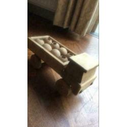 Vintage Jukka Finland houten kiepauto met bollen 1960