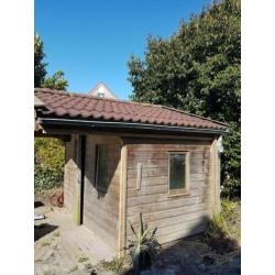 Tuinhuis/tuinhuisje 3.30 x 2.40