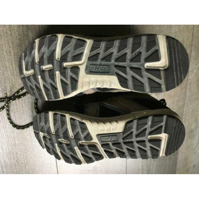 Mooie bijna niet gedragen wandel/bergschoenen maar 40