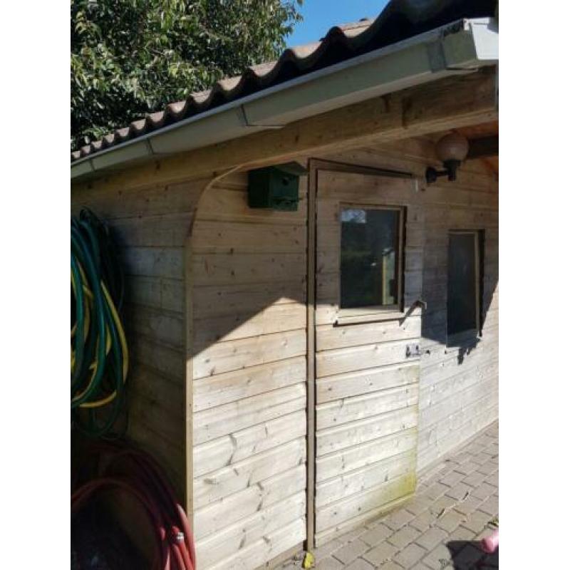 Tuinhuis/tuinhuisje 3.30 x 2.40