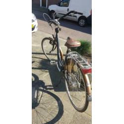 Mama fiets van batavus met klein beetje werk